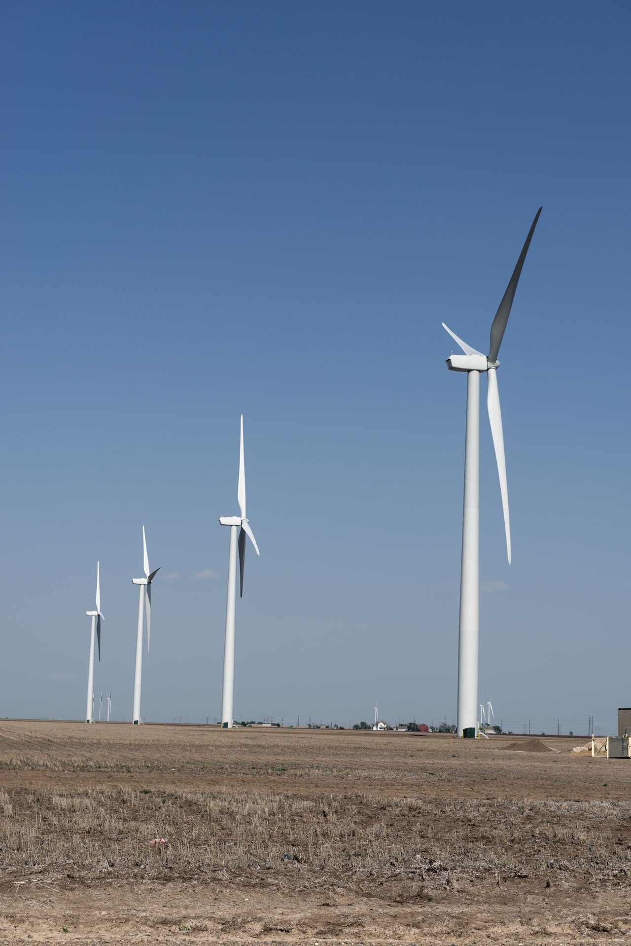 Soluna and Applied Digital Sign Deal to Form Joint Company for 50-MW Wind-Linked AI Data Center in Briscoe County, Texas