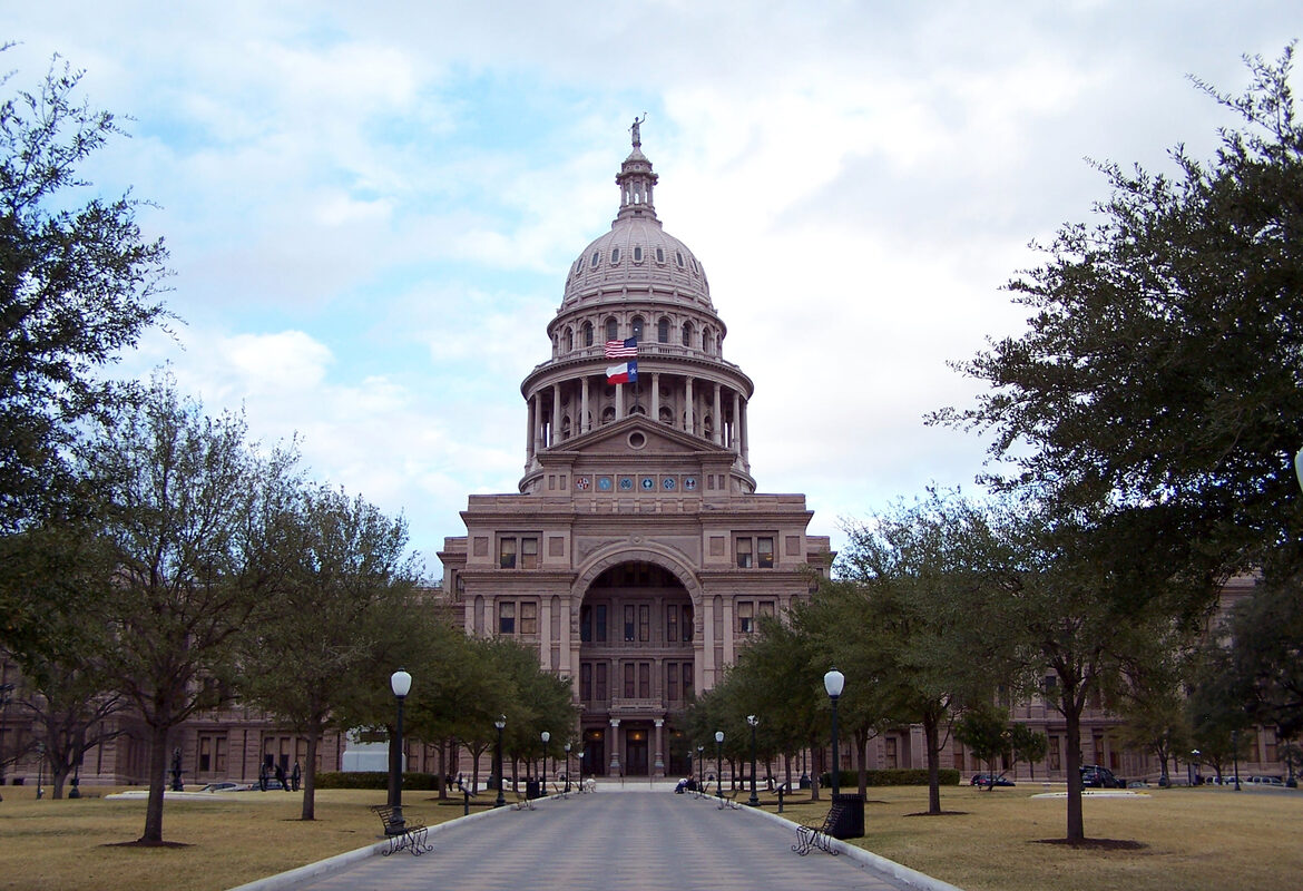 Texas Data Center Permit Halt: ERCOT Filing and TCEQ Compliance Deadlines Pass Under Abbott Directive