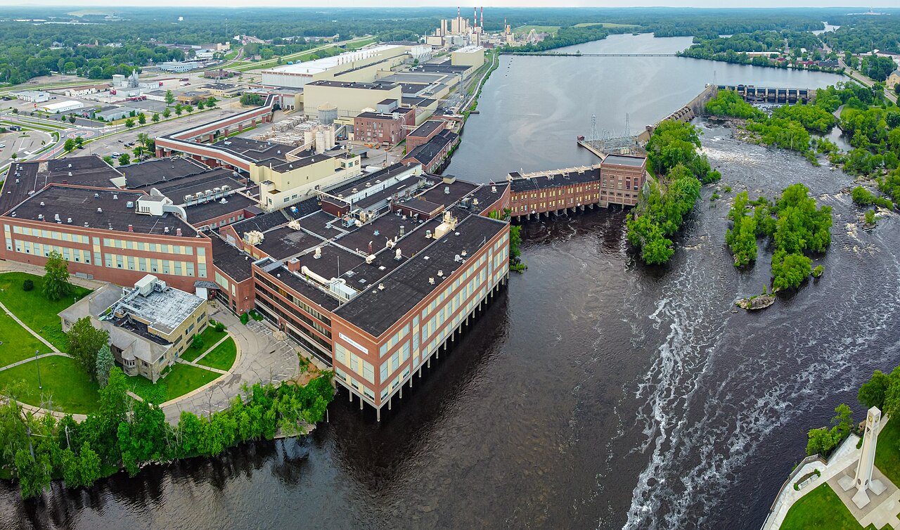 Wisconsin Rapids Council Denies PNK Group's 150-MW Data Center Permit 7-0 at Former Paper Mill Site